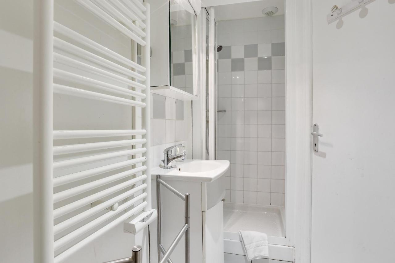 Comfortable Flat In The Middle Of Paris Exterior photo
